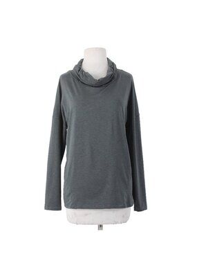 Apana Active Wear Top Sz M Gray Cowl Neck Longer Back Polyester Spandex Sweater